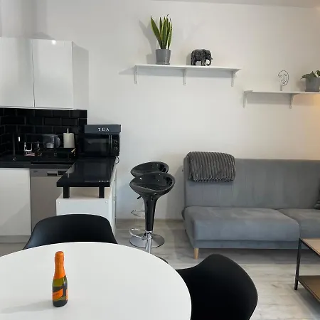 Modern Box Apartment Gdynia Exterior photo